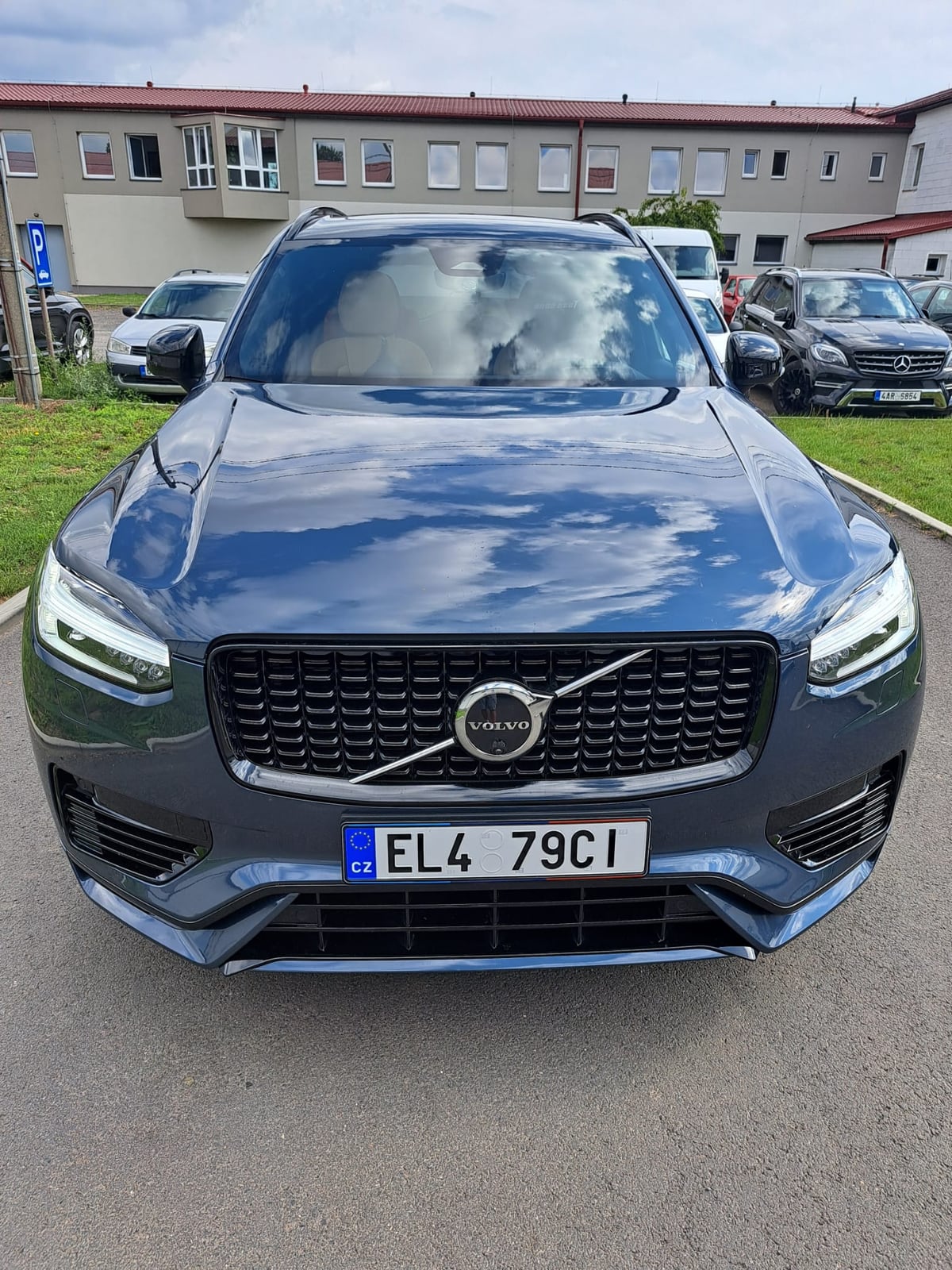 Volvo, celopolep, před realizací (1)